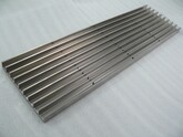 Aerospace Industry Related Works Must See!  We Can Precisely Process Oversize Difficult To Process Materials!  Pure Titanium Plate (Size: T20×W140×L500) The Base Parallelism of 30μm For Deep Groove.