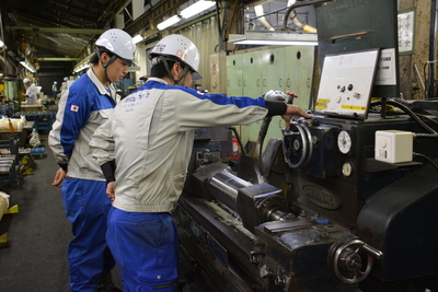 Work rollers for research facilities